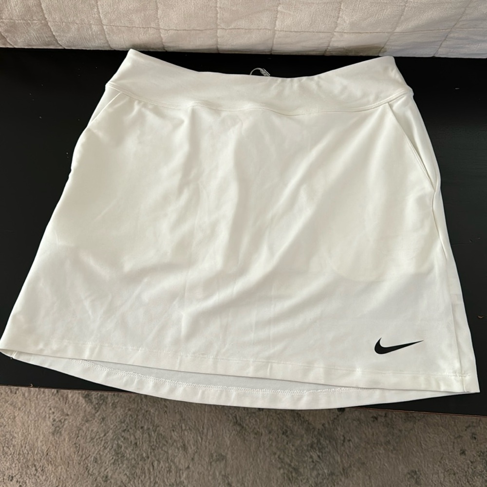 NWT White Nike Golf Skirt